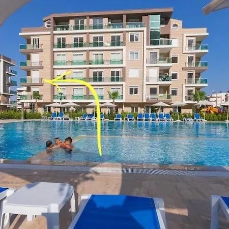 Daire 30 Minutes' Walk To The Beach, 1+1 Residence, Antalya, Konyaaltı *