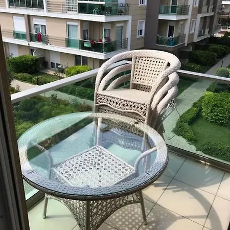 Daire 30 Minutes' Walk To The Beach, 1+1 Residence, Antalya, Konyaaltı